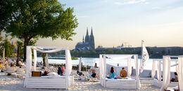 Strand am Rhein mit Domblick, Cologne Beach Club